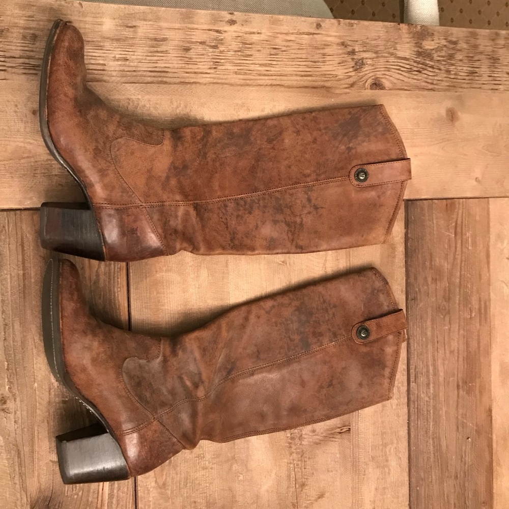 Frye Jackie Button Tall Boot in Cognac, Size 7
